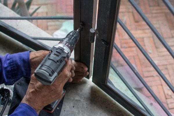 Cost of Steel Window Repair in Seattle